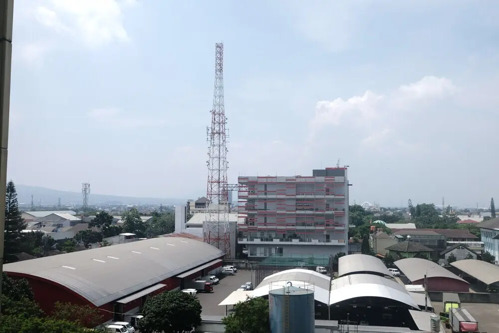 Бандунг: Homey 2Br At Suites @Metro Apartment