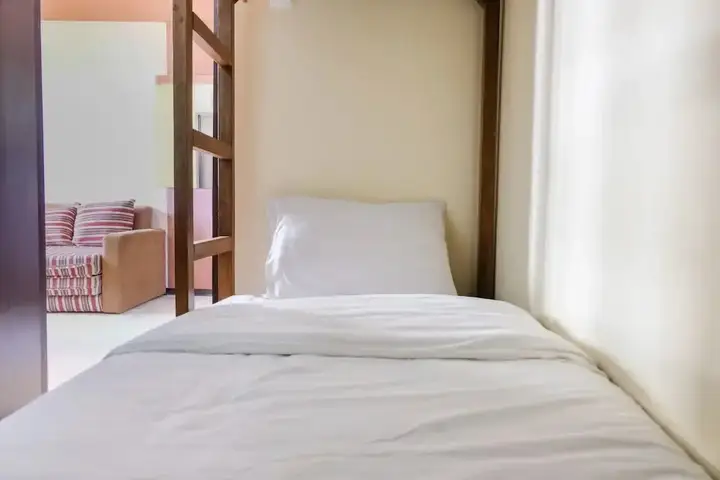 Бандунг: Homey 2Br At Suites @Metro Apartment