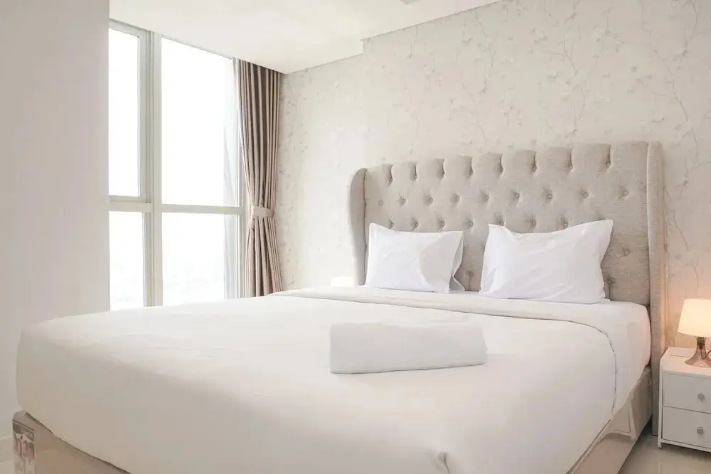 Джакарта: Modern Look 1Br With Golf Island And Sea View Gold Coast Apartment