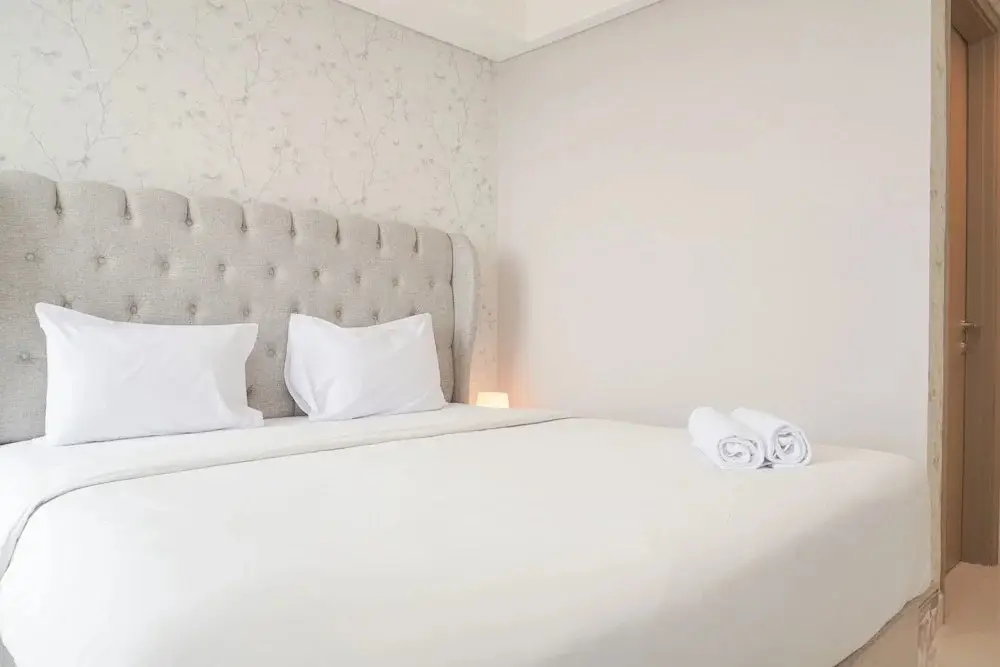 Джакарта: Modern Look 1Br With Golf Island And Sea View Gold Coast Apartment