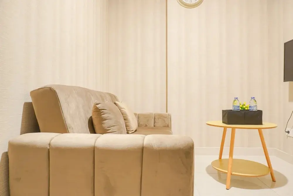 Джакарта: Modern Look 1Br With Golf Island And Sea View Gold Coast Apartment