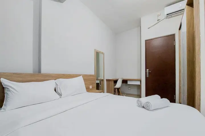 Legok: Restful And Modern 2Br Majestic Point Serpong Apartment