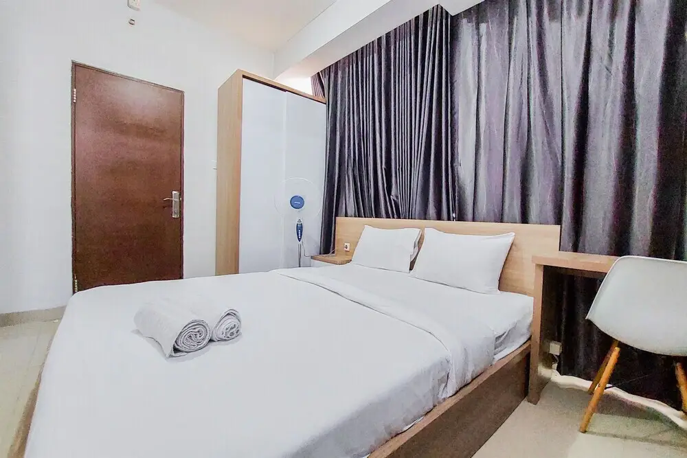 Legok: Restful And Modern 2Br Majestic Point Serpong Apartment