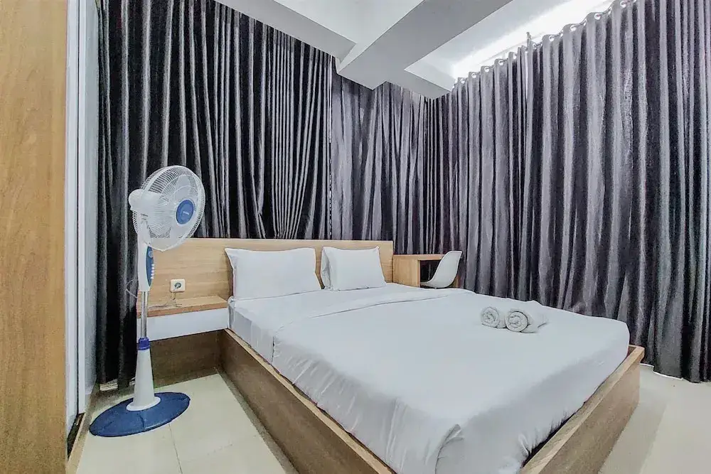 Legok: Restful And Modern 2Br Majestic Point Serpong Apartment