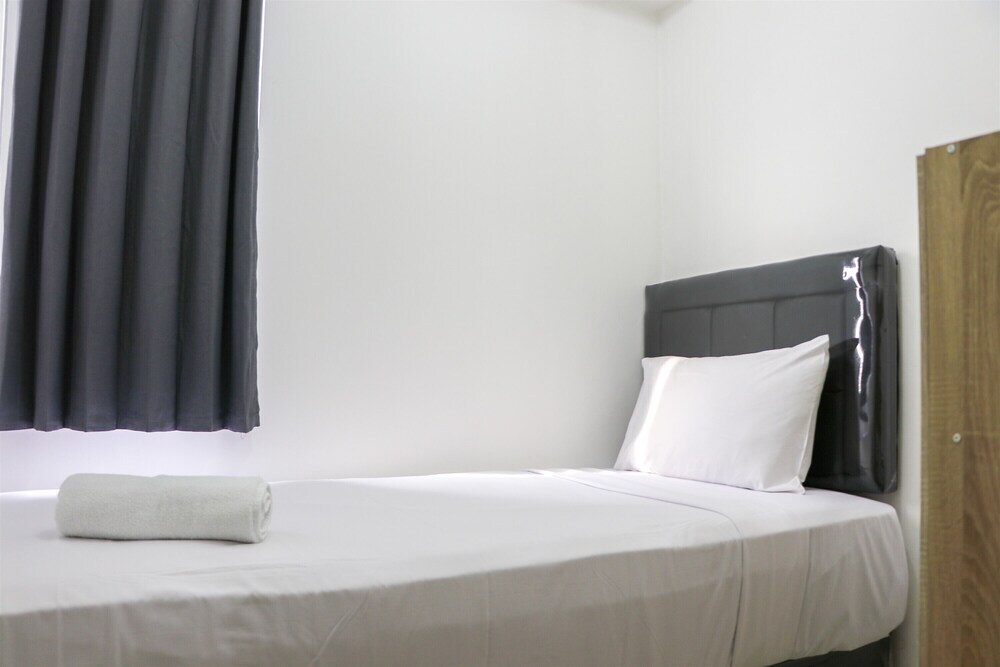Джакарта: Cozy Stay 3Br Bassura City Apartment Near Mall