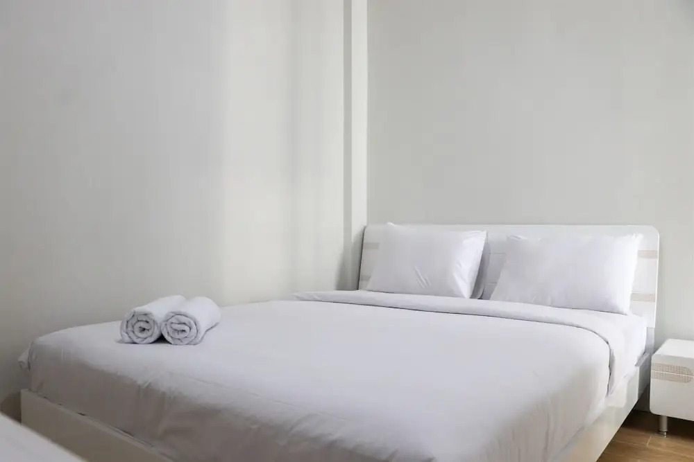Джакарта: Brand New 1Br With Working Room At Daan Mogot City Apartment