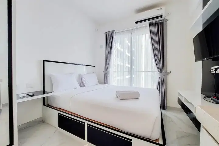 Legok: Fancy And Nice Studio At 20Th Floor Sky House Bsd Apartment