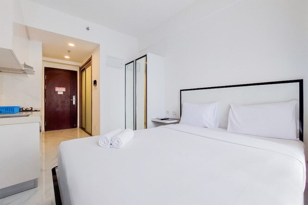 Legok: Fancy And Nice Studio At 20Th Floor Sky House Bsd Apartment