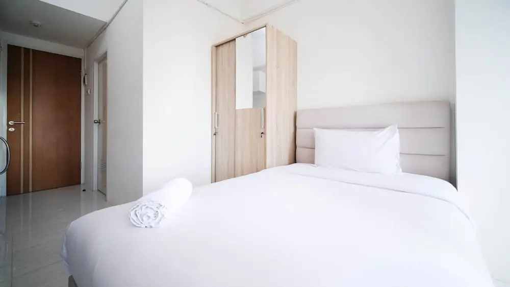 Сурабая: Cozy Living Studio At Puncak Cbd Apartment