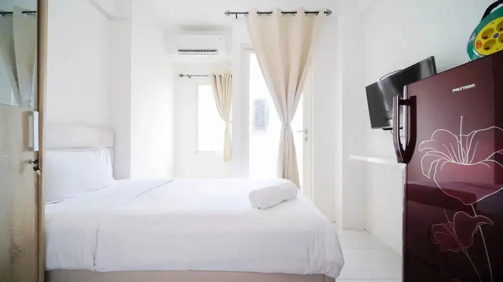 Сурабая: Cozy Living Studio At Puncak Cbd Apartment
