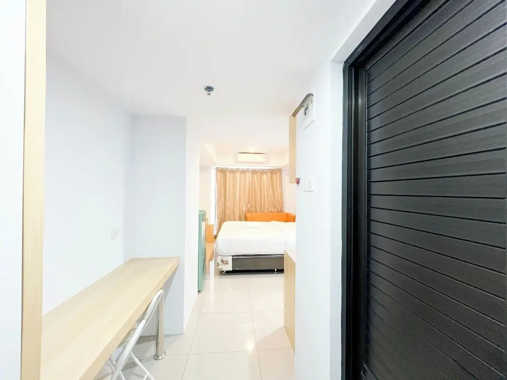 Медан: Modern Look Studio At De Prima Apartment