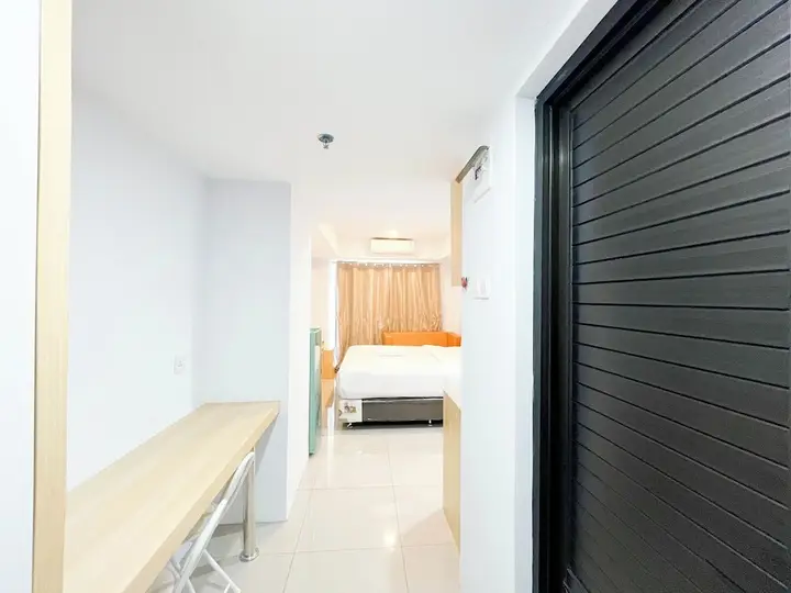 Медан: Modern Look Studio At De Prima Apartment