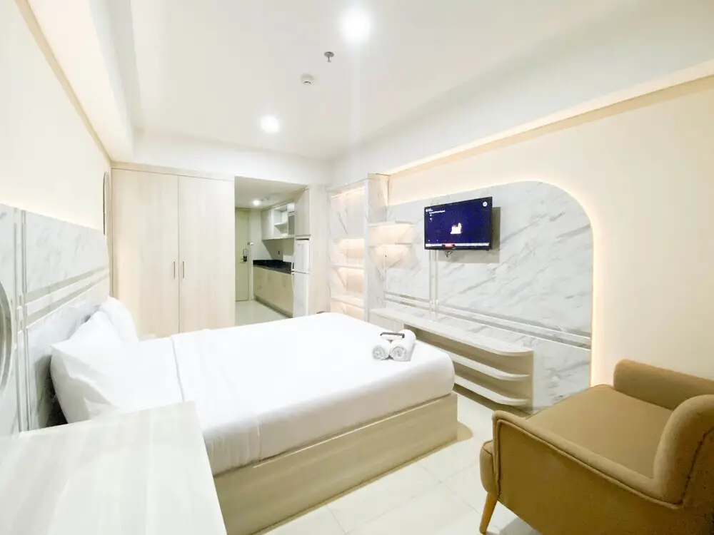Семаранг: Nice And Elegant Studio Apartment At Warhol (W/R) Residence
