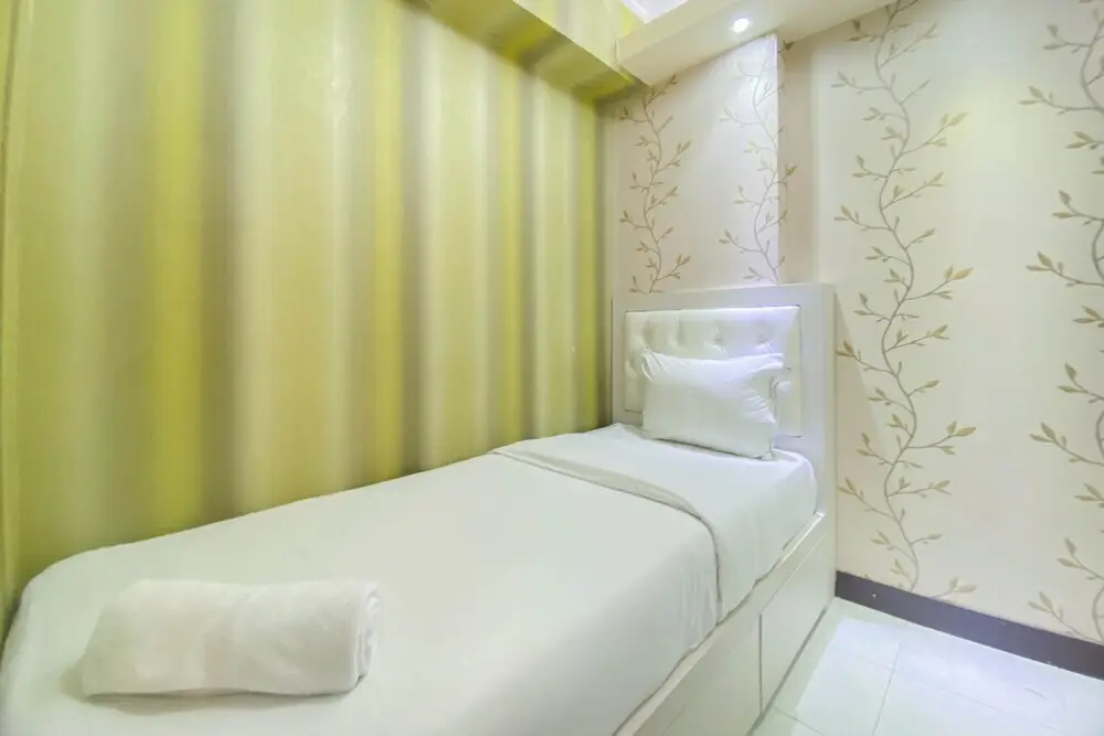 Депок: Fancy And Nice 2Br At Cinere Resort Apartment
