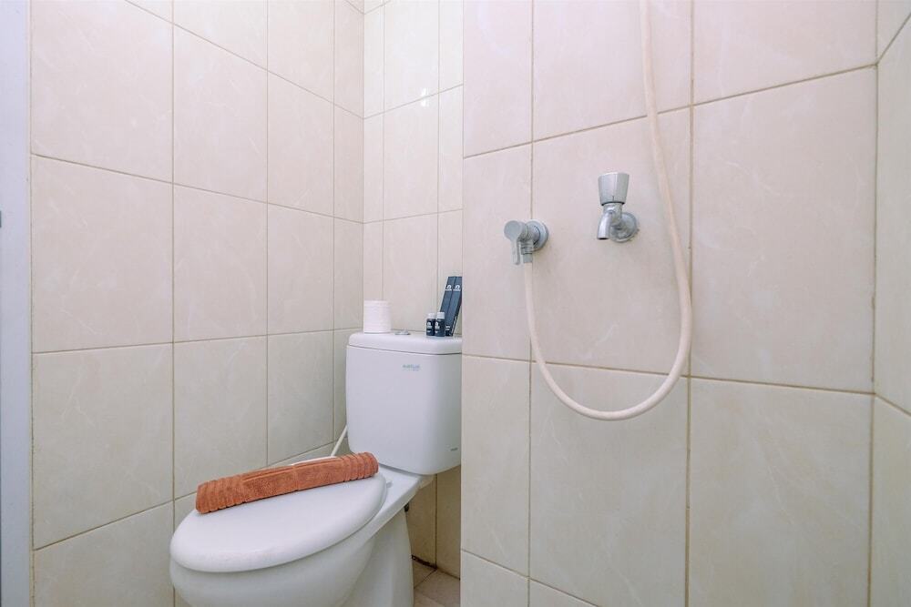 Бекаси: Cozy Stay Studio At 3Rd Floor Springlake Summarecon Bekasi Apartment