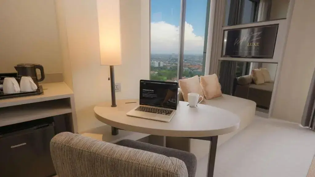 Сурабая: Whiz Luxe Hotel Spazio Surabaya