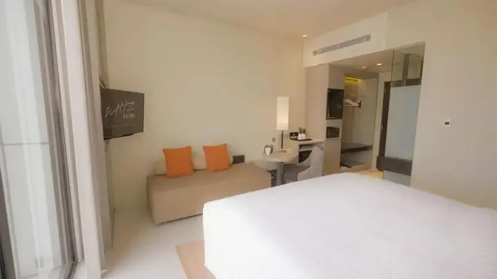 Сурабая: Whiz Luxe Hotel Spazio Surabaya