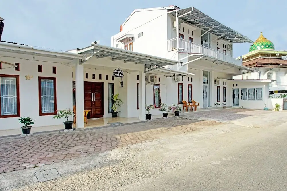 Паданг: Capital O 92358 Pondok Amak Syariah