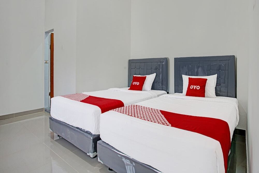 Паданг: Capital O 92358 Pondok Amak Syariah
