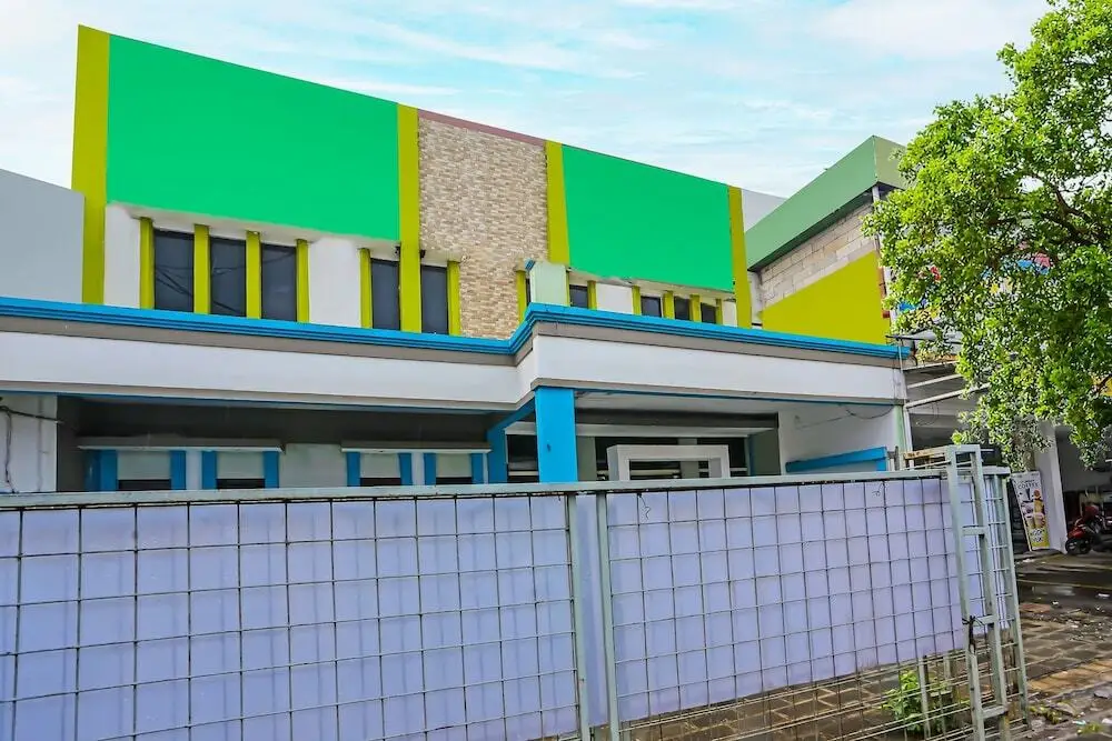 Тангеранг: OYO 92469 Hotel Sahabat