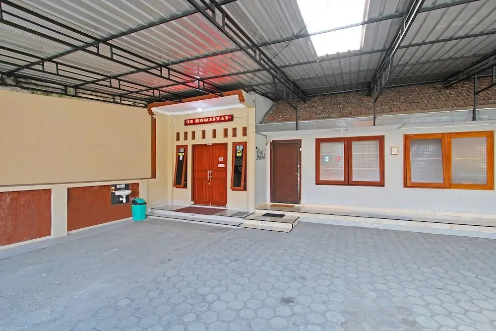 Тегал: OYO 91487 Ib Homestay Syariah