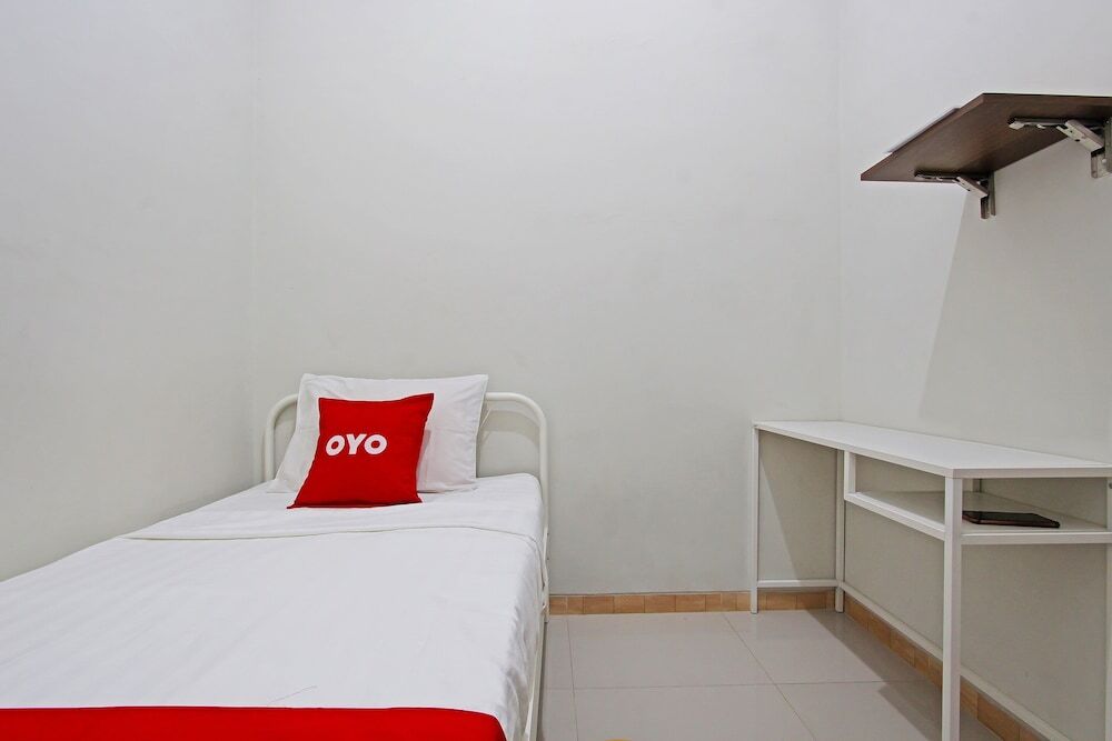 Тегал: OYO 91487 Ib Homestay Syariah