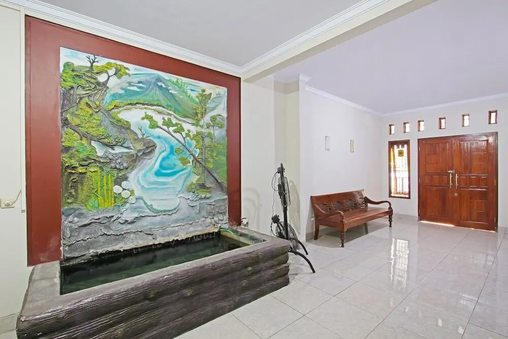 Тегал: OYO 91487 Ib Homestay Syariah