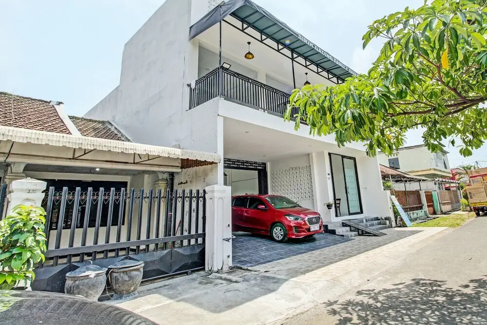 Тулунгагунг: Super OYO 92433 Sirih Gading Family Guest House