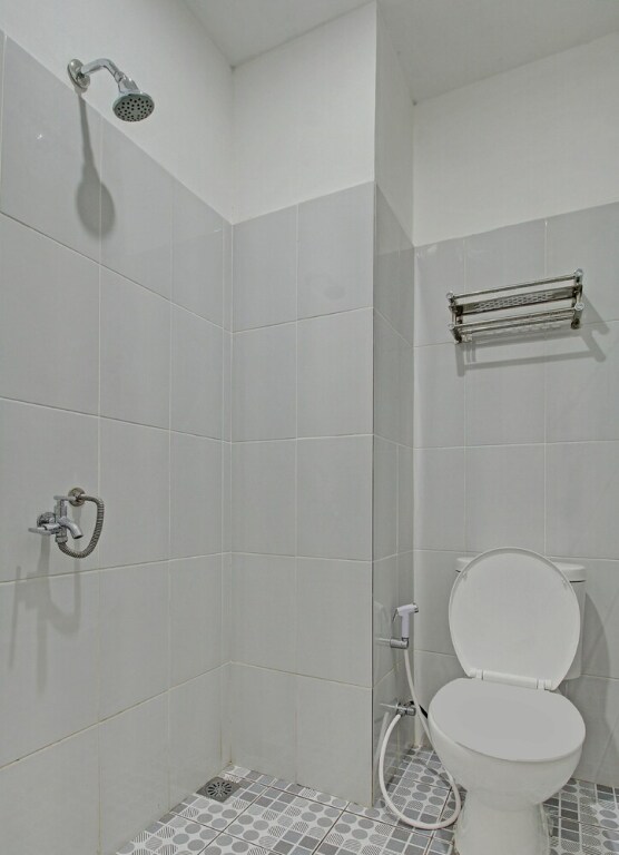 Тулунгагунг: Super OYO 92433 Sirih Gading Family Guest House