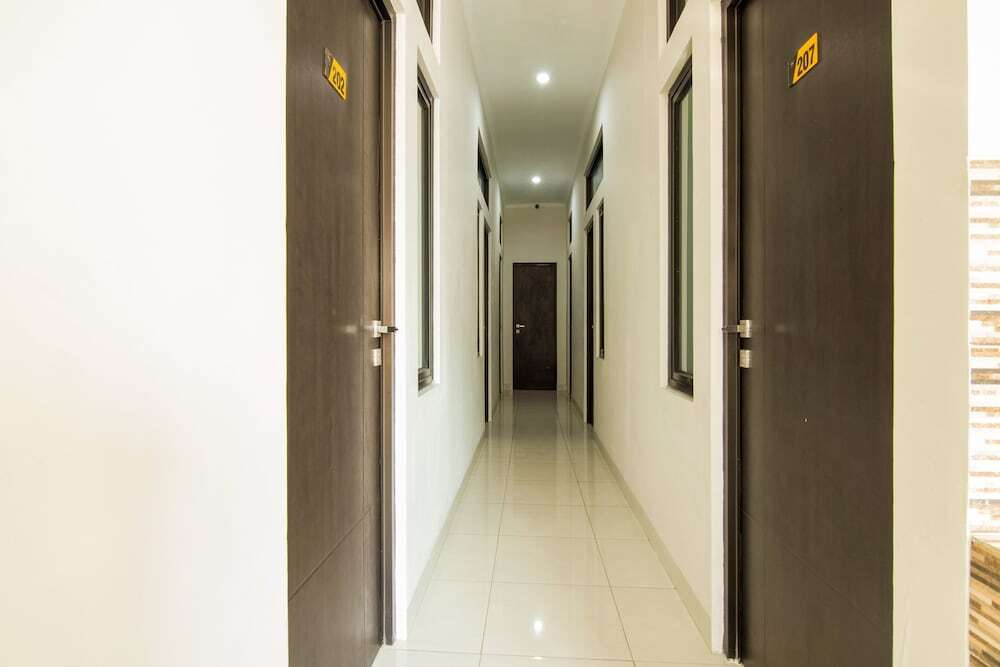Караванг: OYO 3826 Columbus Residence K11