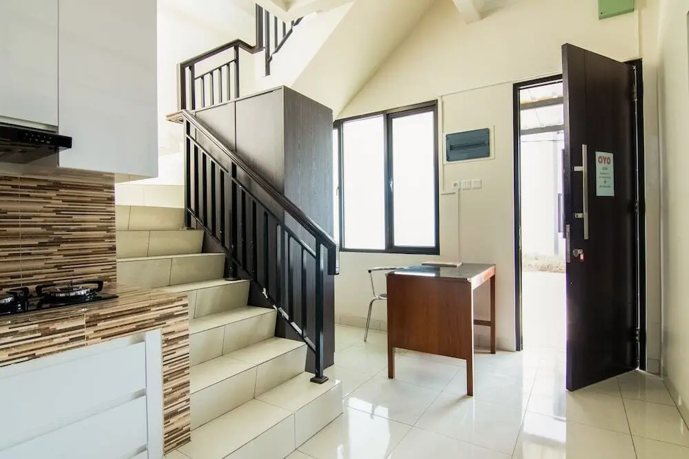 Караванг: OYO 3826 Columbus Residence K11