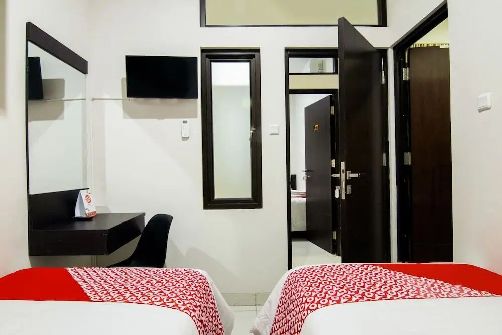 Караванг: OYO 3826 Columbus Residence K11