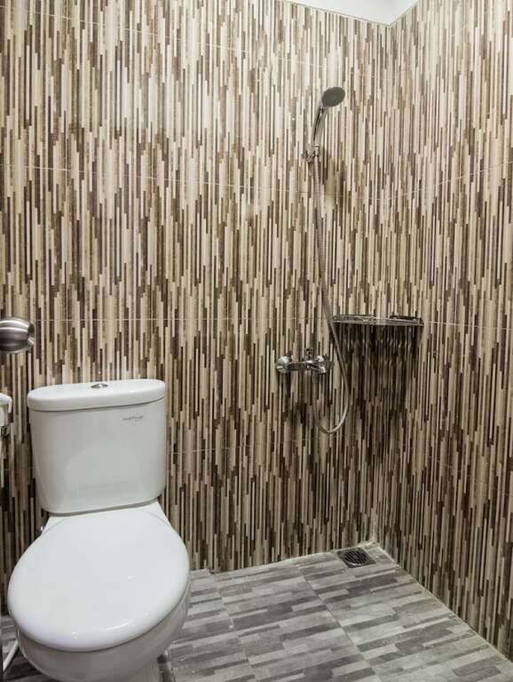 Караванг: OYO 3826 Columbus Residence K11
