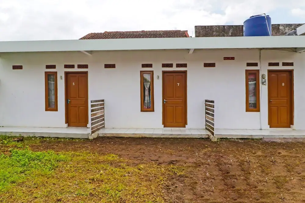 OYO 90809 Homestay Black Pink Merah Jambu Syariah — фото 1