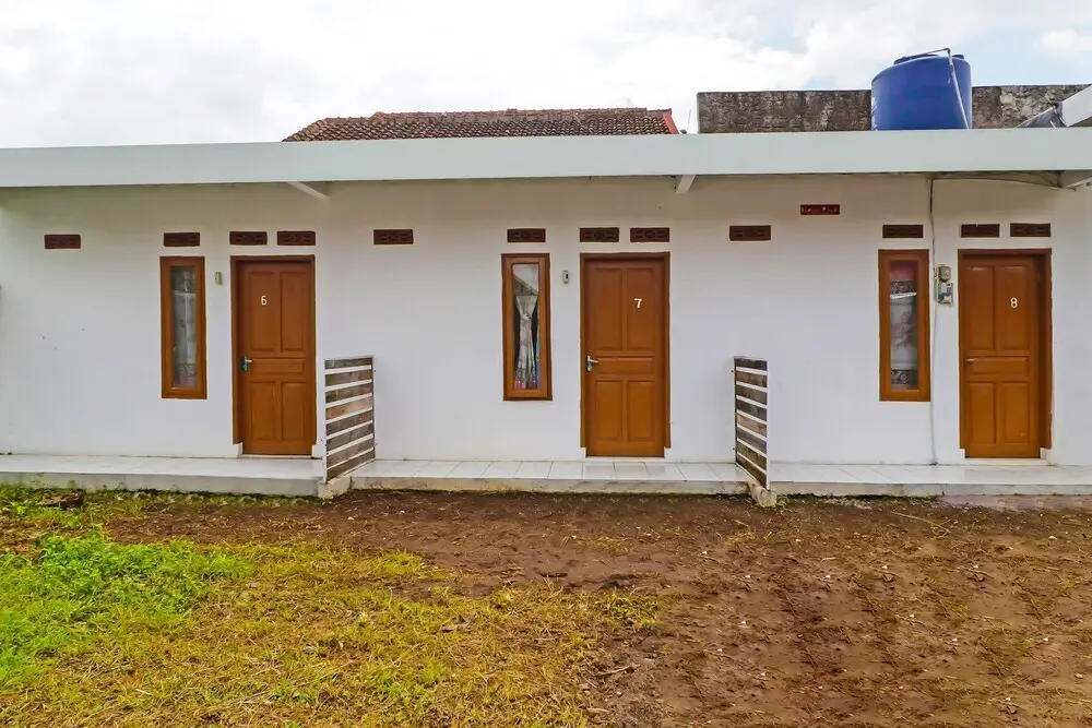 Тарогонг: OYO 90809 Homestay Black Pink Merah Jambu Syariah