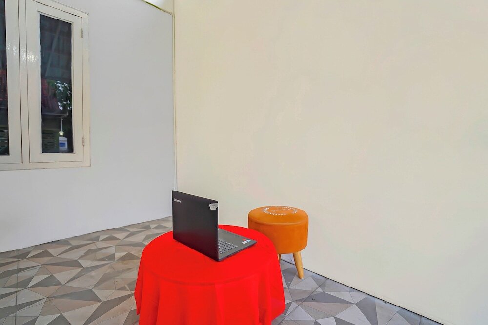 Баньюванги: SPOT ON 92669 Guesthouse Prima SyariahNearGPdI Anugerah