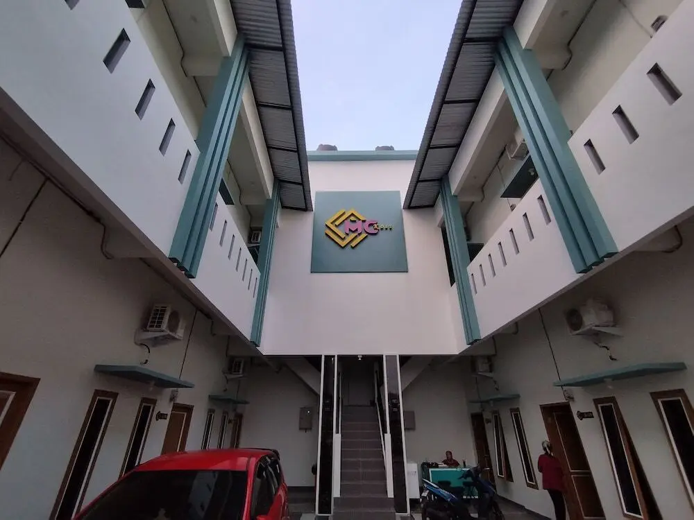 Джембер: SPOT ON 92695 My Kost Syariah