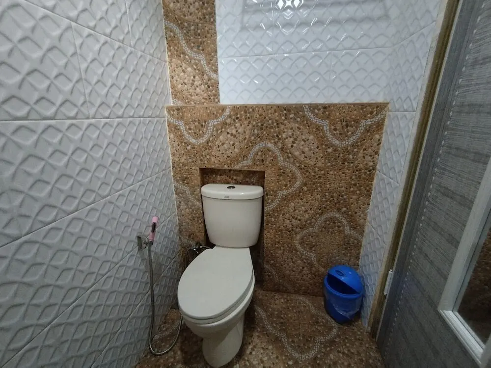 Джембер: SPOT ON 92695 My Kost Syariah
