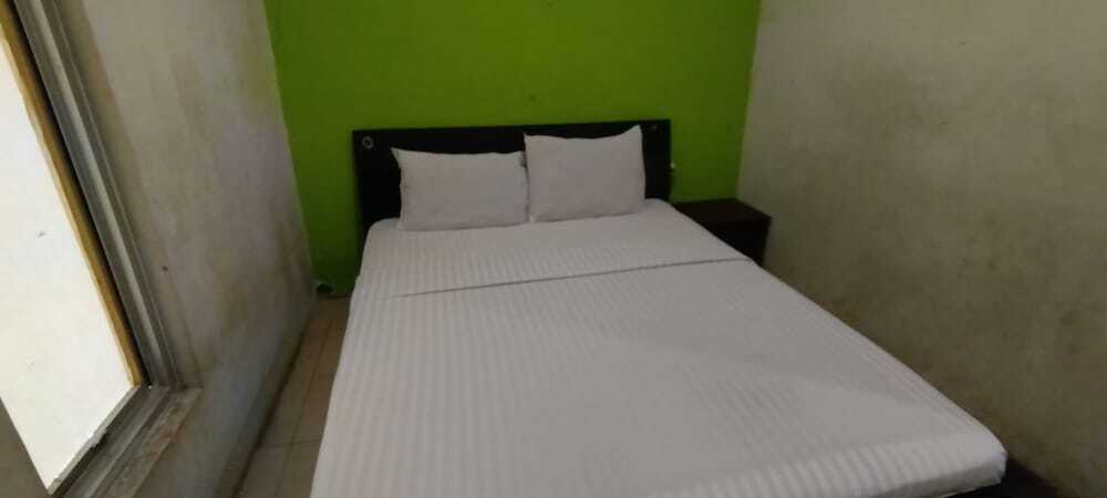 Макассар: SPOT ON 92658 Wisma Parakita Syariah Near RS Faisal Patalasang