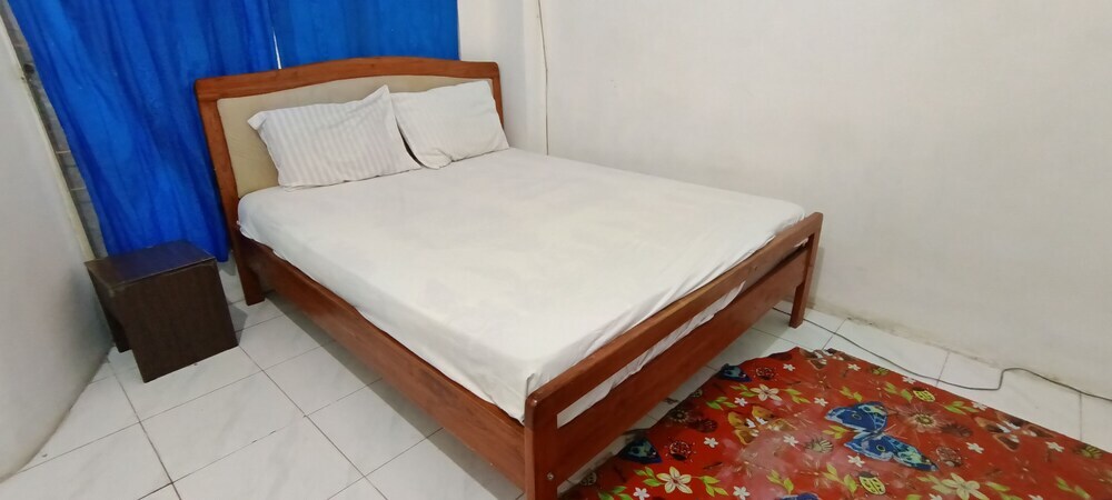 Макассар: SPOT ON 92658 Wisma Parakita Syariah Near RS Faisal Patalasang