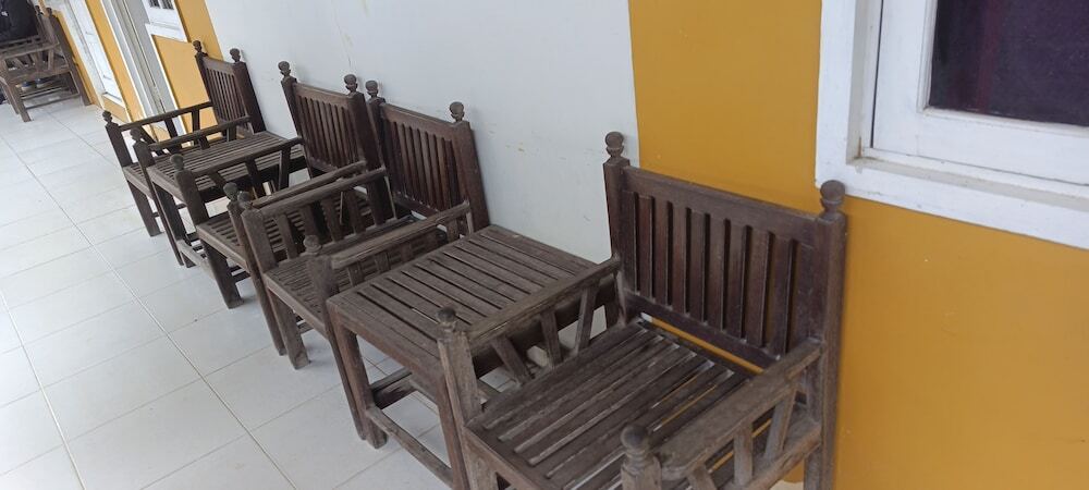 Макассар: SPOT ON 92658 Wisma Parakita Syariah Near RS Faisal Patalasang