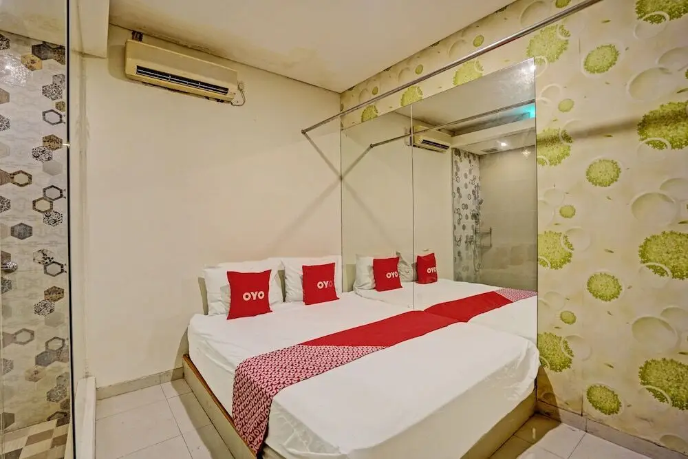 Сурабая: Super OYO Capital O 92633 Spring Hotel Gubeng
