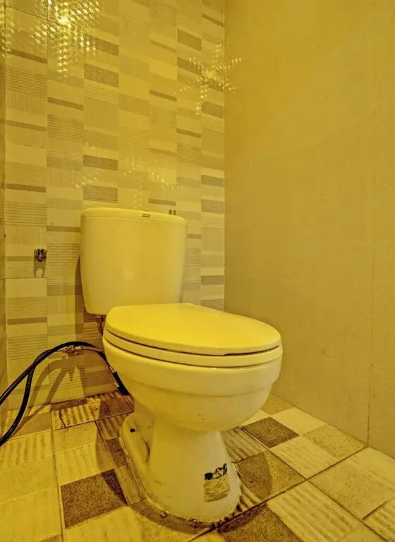 Сурабая: Super OYO Capital O 92633 Spring Hotel Gubeng