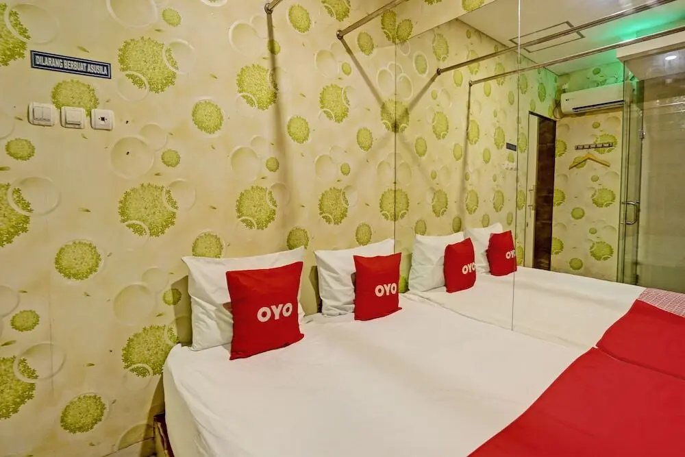 Сурабая: Super OYO Capital O 92633 Spring Hotel Gubeng