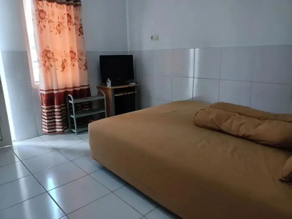 Калипуро: SPOT ON 92730 Lili Kost Syariah