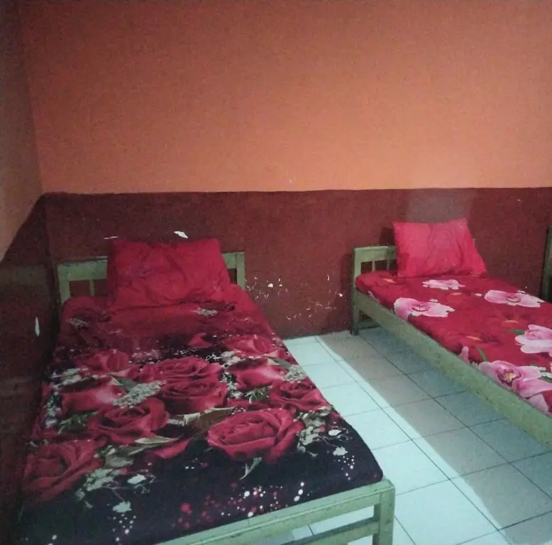 Медан: SPOT ON 92601 Penginapan Keluarga