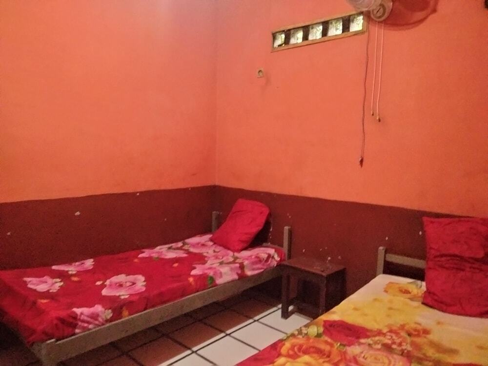 Медан: SPOT ON 92601 Penginapan Keluarga