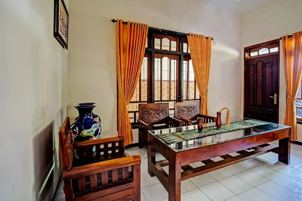 Тубан: OYO Life 92785 Wisma Trubus Syariah