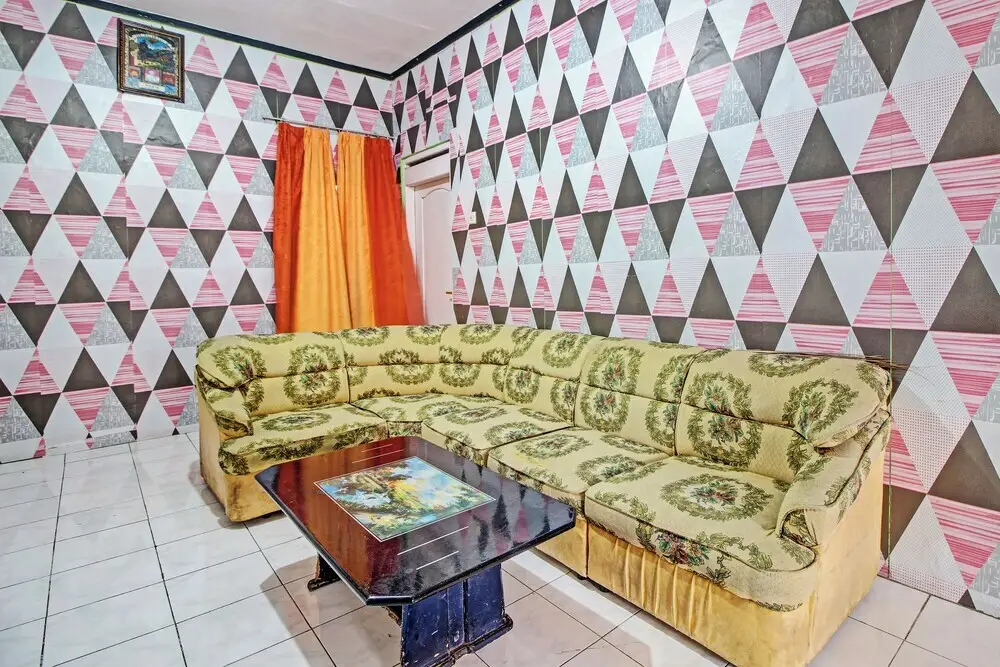 Караганьяр: OYO 92759 Penginapan Piji Kembar