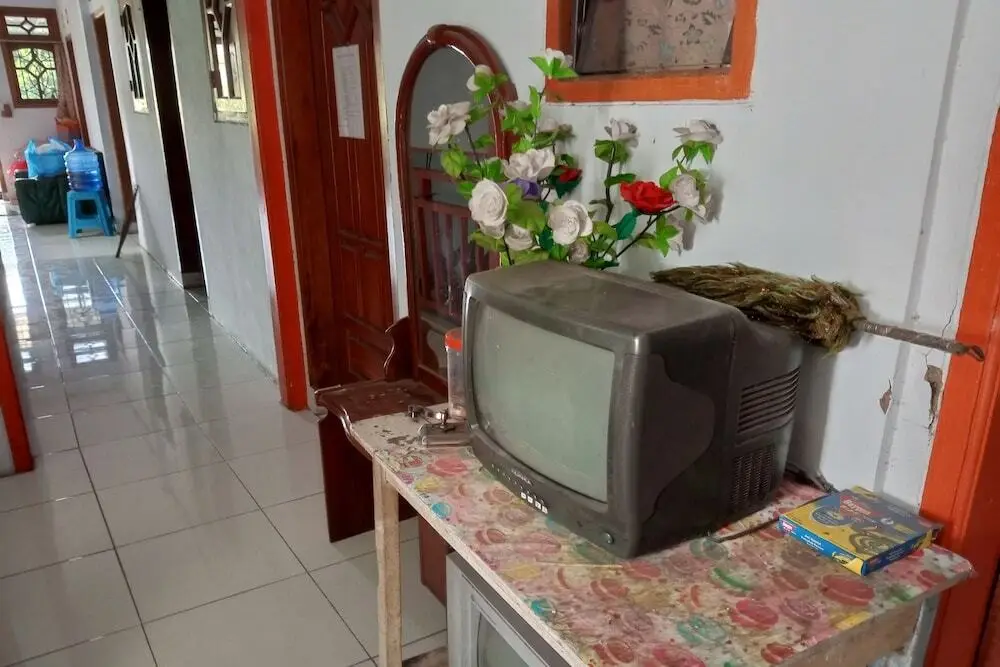 Маланг: SPOT ON 92743 Kost Elisabeth Syariah